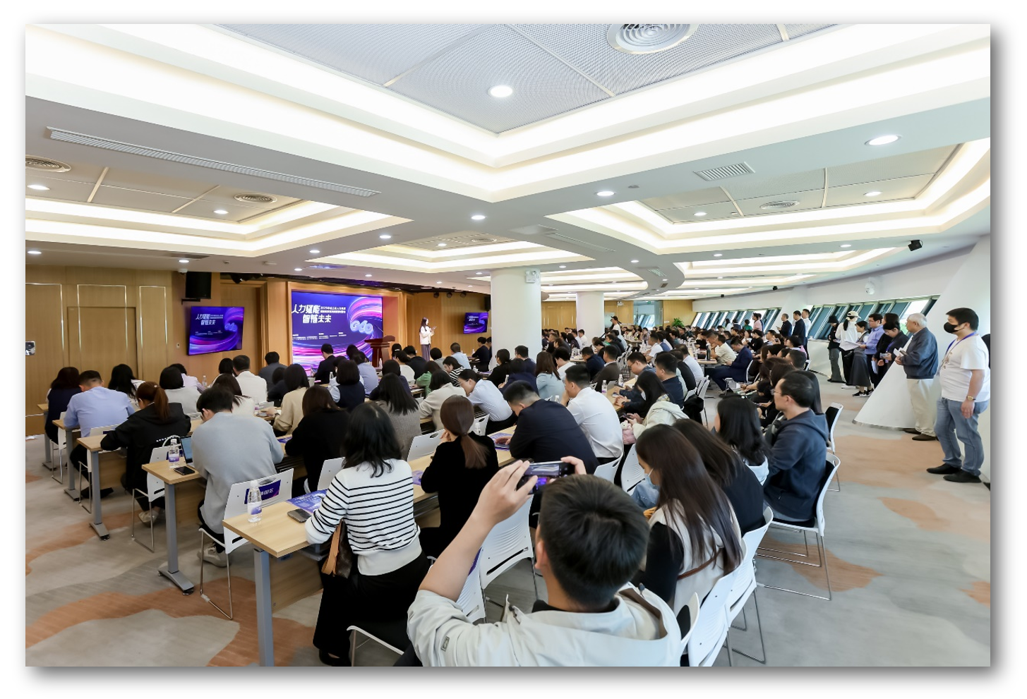 路演推介+供需对接，云顶集团3118“AI+人力资源”助力上海松江人力资源服务业高质量发展